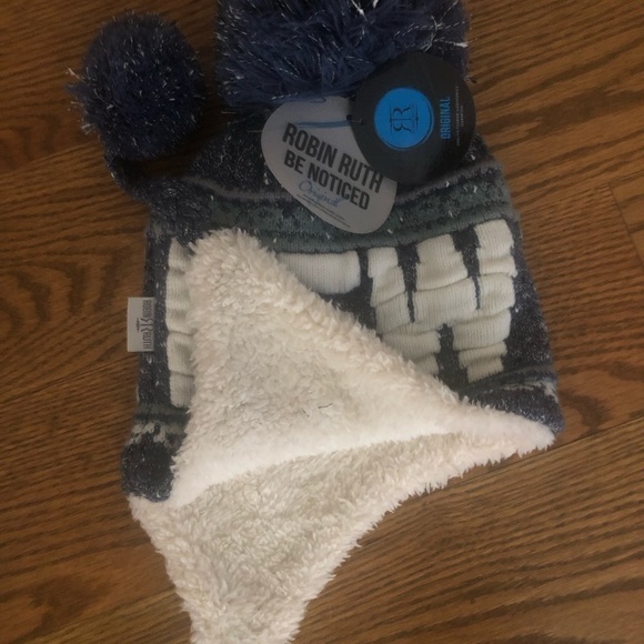 Comfy warm new New York hat - Picture 7 of 7